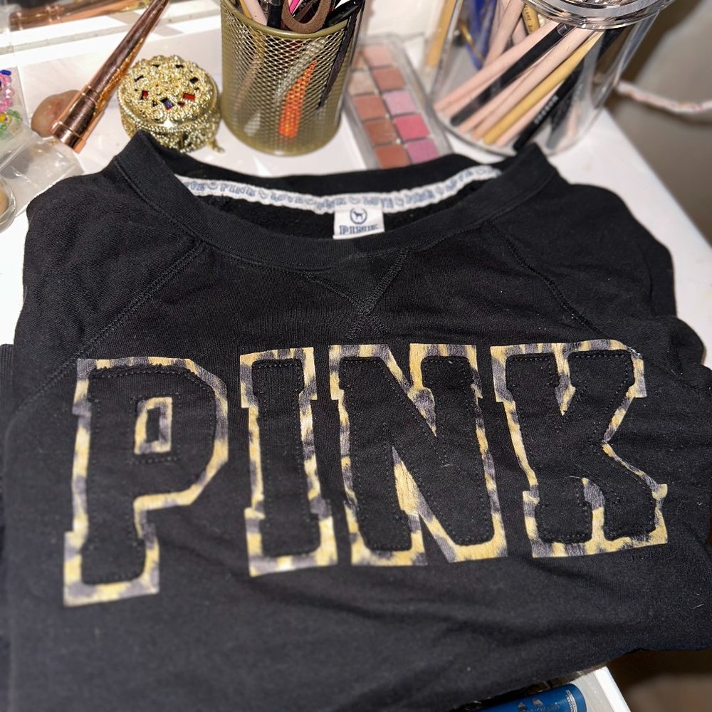 Victoria's Secret PINK Crewneck sweater